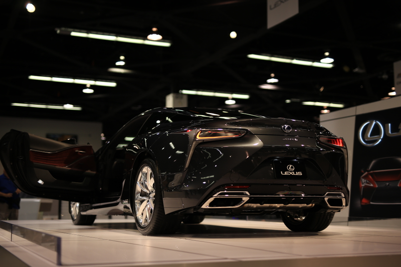 Illustration for article titled Auto show dump